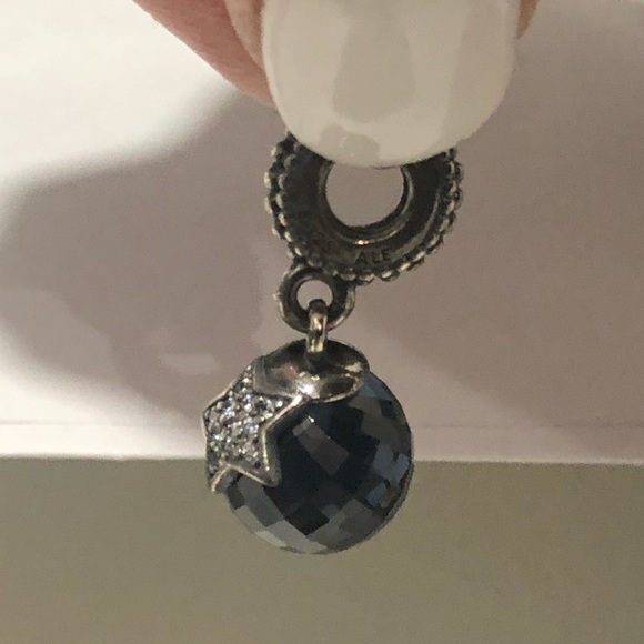 SOLD - Authentic Pandora Winter Collection Charm - Picture 2 of 2